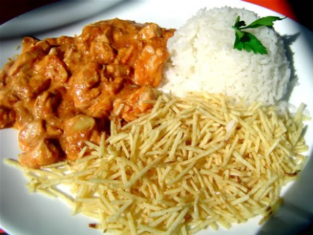 STROGONOFF DE CARNE